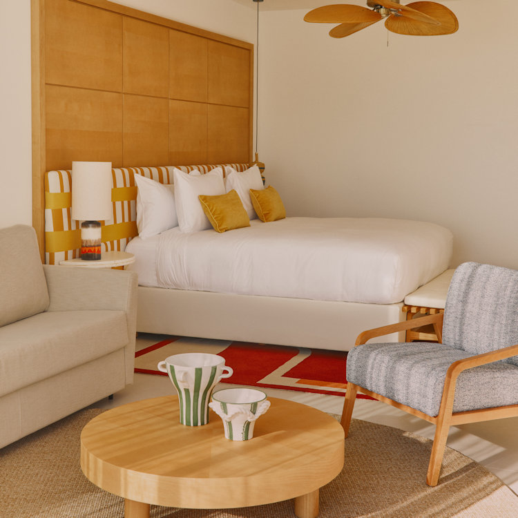 Los Monteros guest room